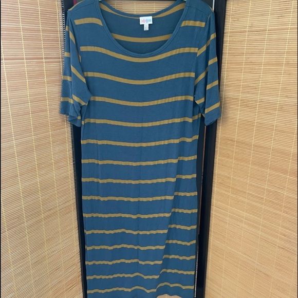 LuLaRoe Stripe Julia - Picture 7 of 9